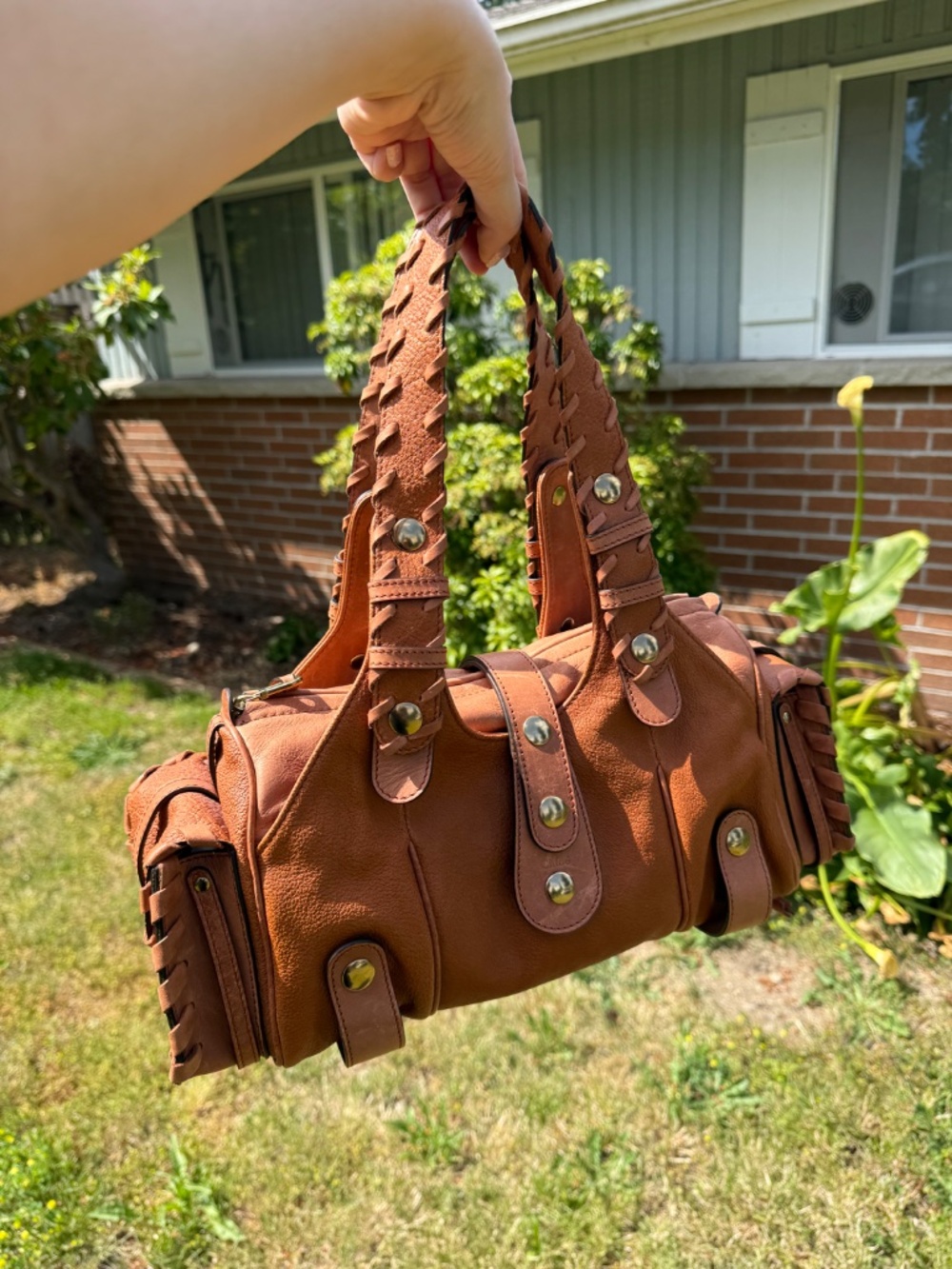 Chloe Silverado Shoulder Bag Medium in Chestnut Brown - Picture 2 of 7